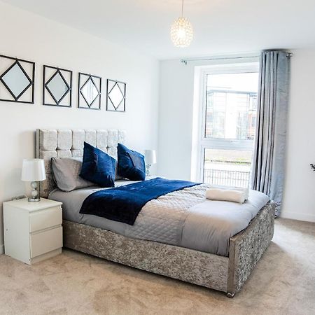 A Luxury 2 Bedroom Apartment With 2 Free Parking Chatham  Luaran gambar