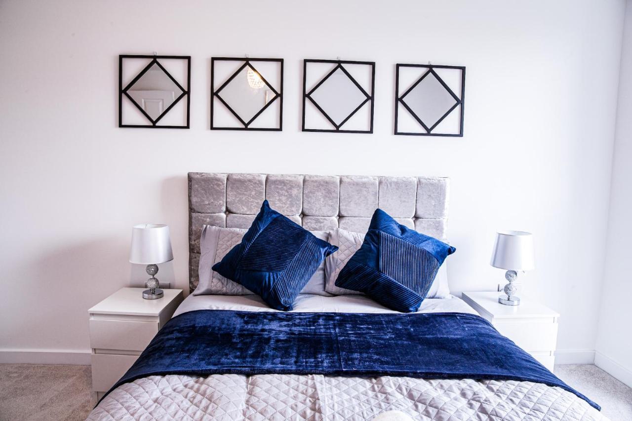 A Luxury 2 Bedroom Apartment With 2 Free Parking Chatham  Luaran gambar