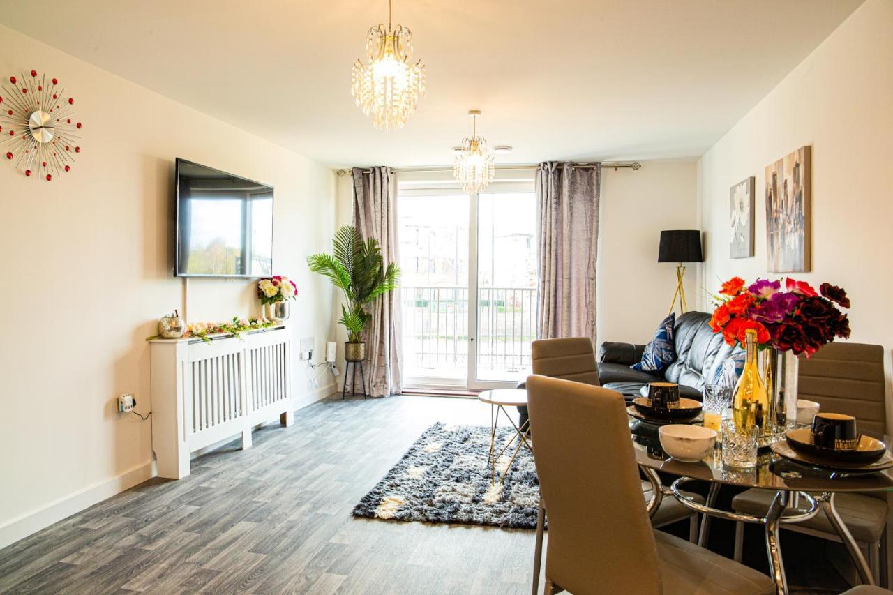 A Luxury 2 Bedroom Apartment With 2 Free Parking Chatham  Luaran gambar